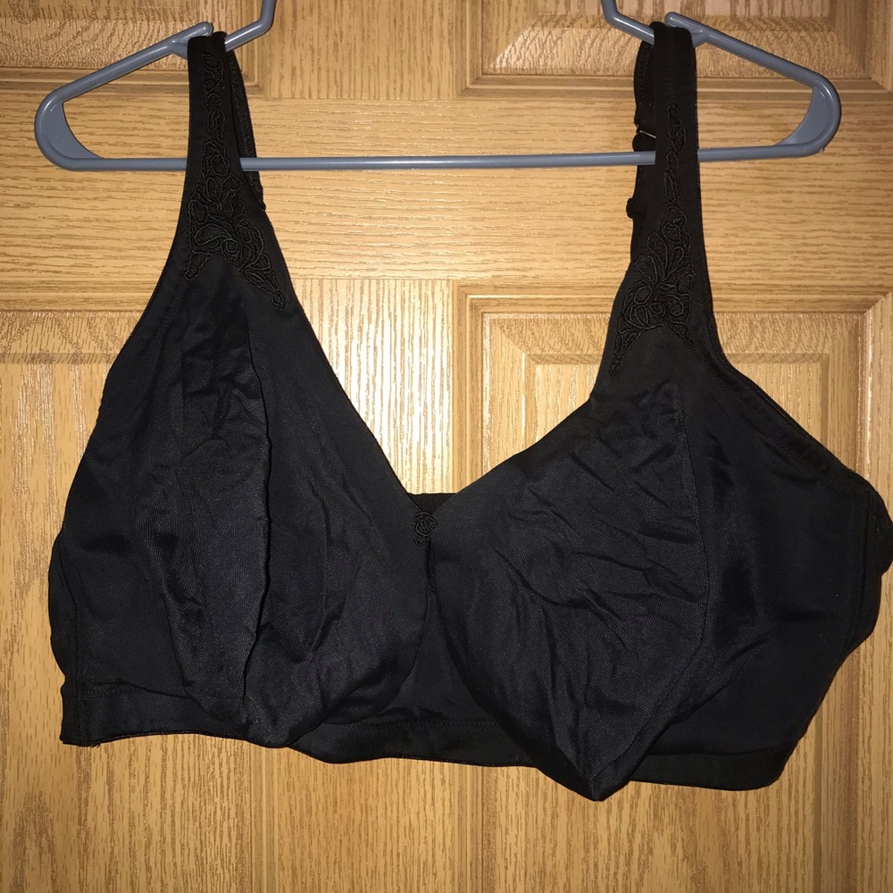 Avenue black bra 48DD no underwire